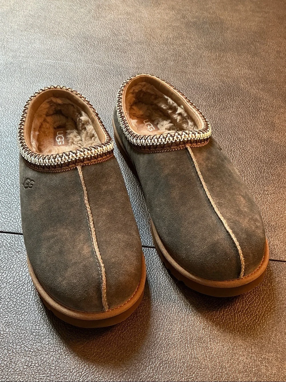 UGG Men's Suede Shearling-Lined Slip-On Clogs in Chestnut Brown, Size 11 NEW